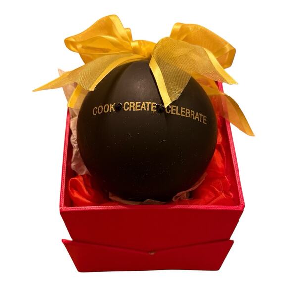 RARE Swarovski Black Ornament Cook Create Celebrate 2016 Curtis Stone # 166/410 - Picture 1 of 13